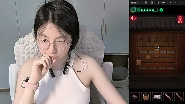 Erya-369 webcam show