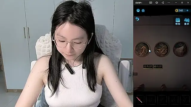 Erya-369 Show Webcam
