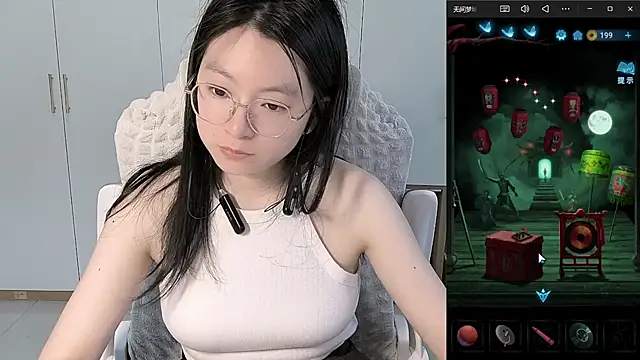 Erya-369 Show in webcam