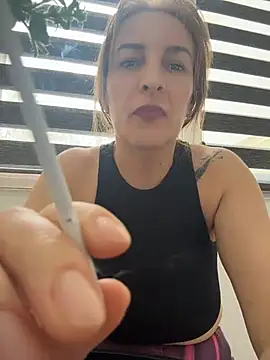 Sala de chat ao vivo de Hot-Milf4U