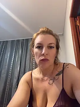Hot-Milf4U's Webcam Show
