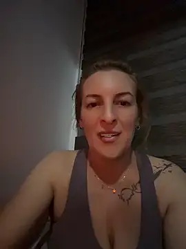 Hot-Milf4U's Webcam Show