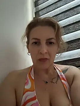 Hot-Milf4U Webcam show