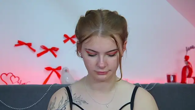 NicoleNorton Chat XXX in diretta