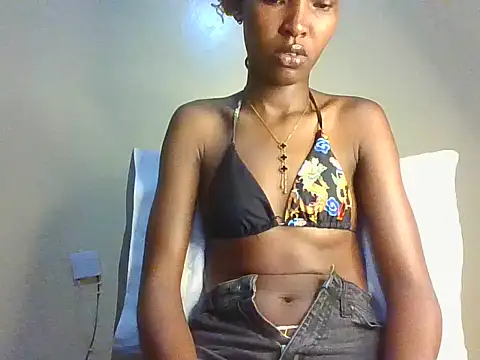 Chat XXX en directo de Holy_Babe