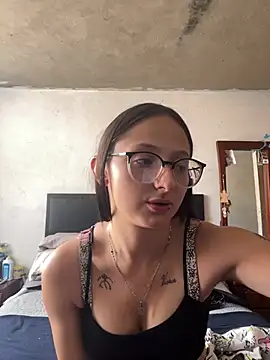 aria_rousse3 Adlı Modelin Canlı XXX Sohbeti
