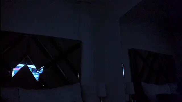 valentinasu's Live Chat Room