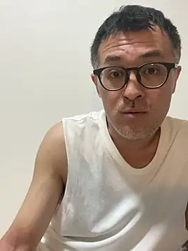 Show modela vansumi na web-kameri
