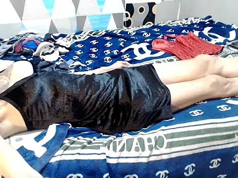 Trish_CurveCock Webcam Show