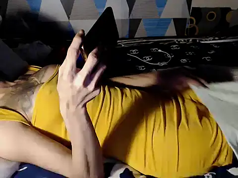 Show modela Trish_CurveCock na web-kameri