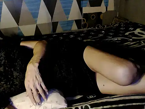 Trish_CurveCock Show Webcam
