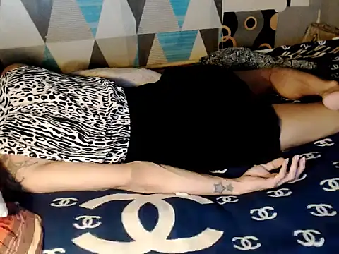 Trish_CurveCock: διαδικτυακό σόου στην κάμερα