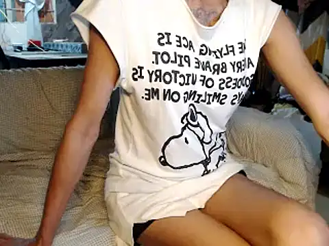 הופעת וובקאם של Trish_CurveCock