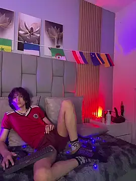 Mika_love_milo Adlı Modelin Web Kamerası Şovu