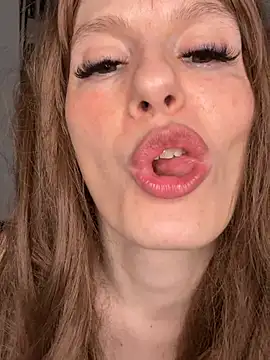 Lena_Sophien Webbikameraesitys