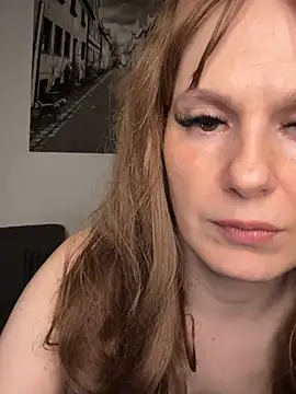 Lena_Sophie Chat XXX in diretta