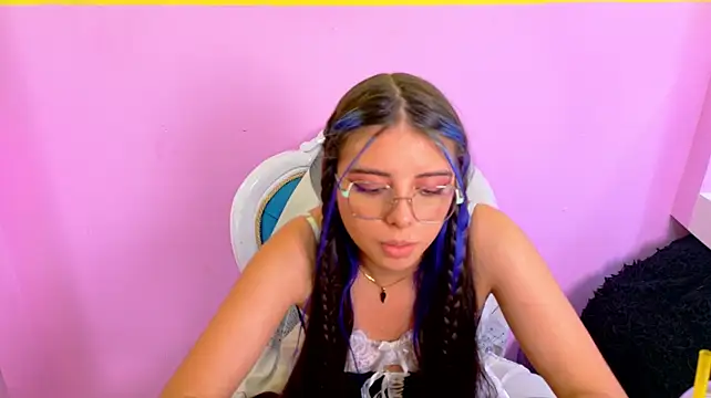 Kyomi_Hunt's Webcam Show