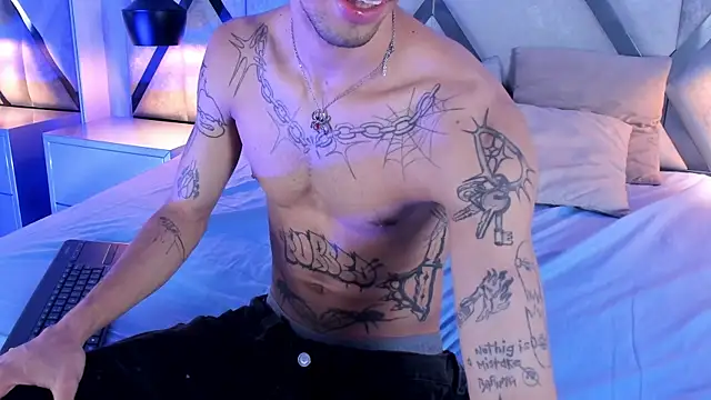 EnzoHunters Webcam show