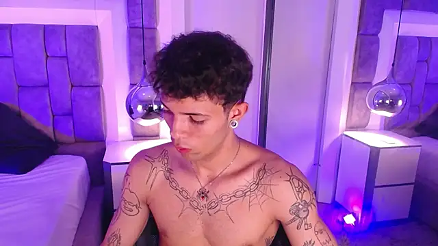 EnzoHunters Webcam Show