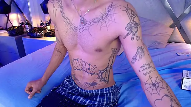 EnzoHunters Webcam show