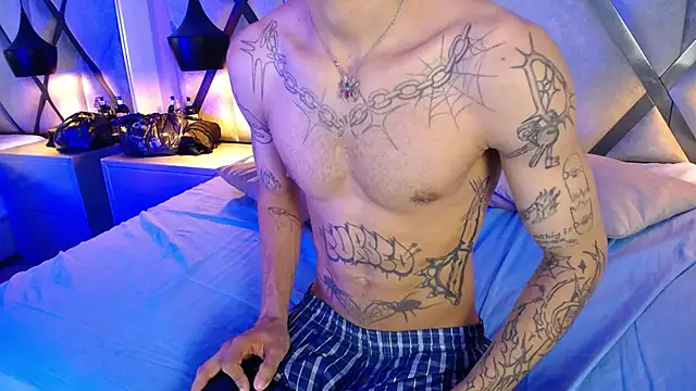 EnzoHunters Webcam Show