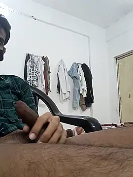 הופעת וובקאם של rohit_cockyboy