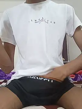 הופעת וובקאם של rohit_cockyboy