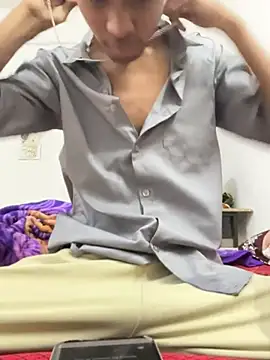 Indorecockyboy Show in webcam