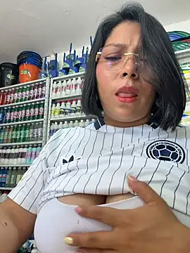 ISABELLA__LUNA XXX чат на живо