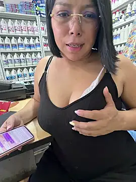 ISABELLA__LUNA Шоу с уебкамера