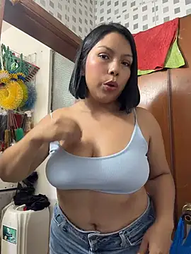 ISABELLA__LUNA's Live XXX Chat