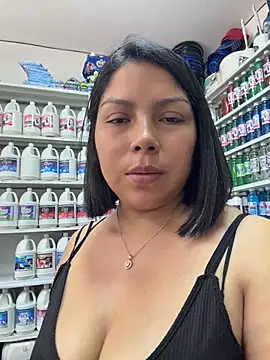 Show modela ISABELLA__LUNA na web-kameri