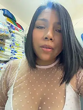 Chatroom XXX en direct de ISABELLA__LUNA