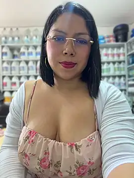 ISABELLA__LUNA XXX чат на живо