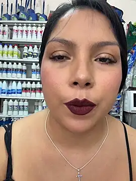 Chat +18 de ISABELLA__LUNA ao vivo