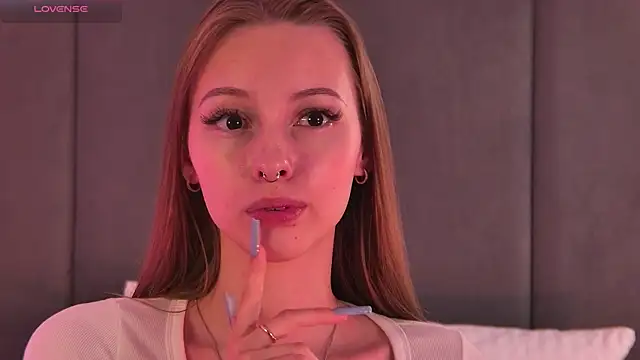 Show modela JulyOwens na web-kameri