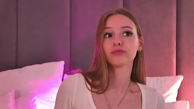 JulyOwens' Live XXX Chat