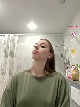 צ'אט XXX בשידור חי של JulyOwens