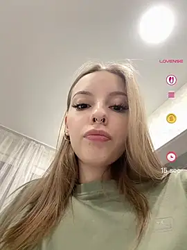 JulyOwens XXX чат на живо