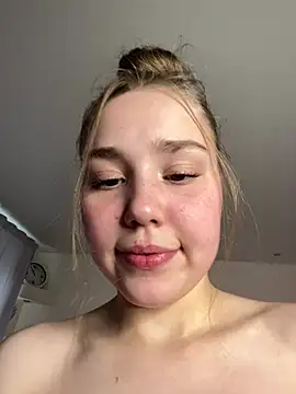 חדר צ'אט בשידור חי של bad_habit_babe