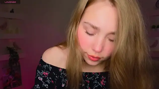 bad_habit_babe élő XXX-chatje