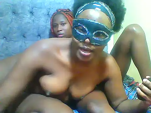 Show de Horny_ebonies na webcam