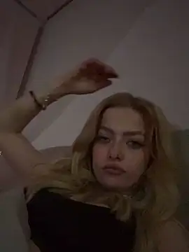 SoftSophie7's Live XXX Chat