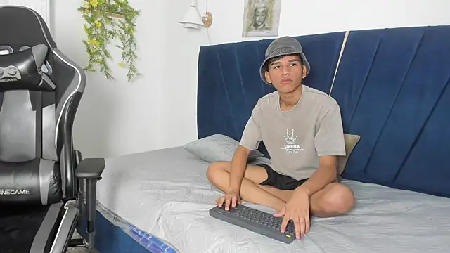 jacob_cum23 Show Webcam