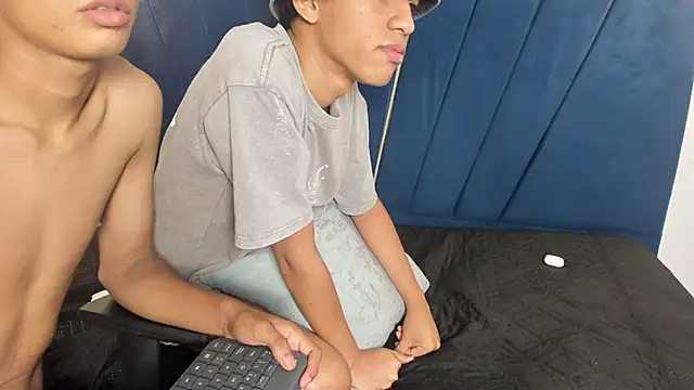 jacob_cum23 ওয়েবক্যাম শো