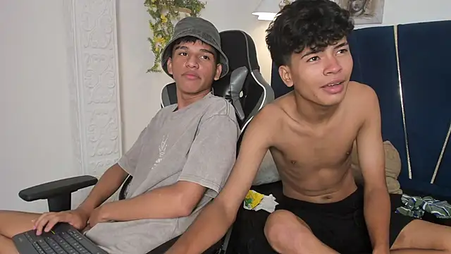 Show modela jacob_cum23 na web-kameri