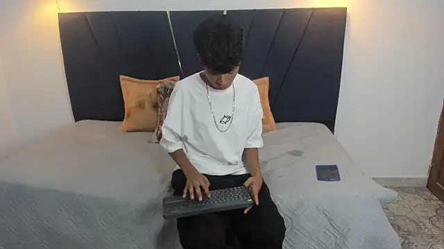 jacob_cum23 Webcam Show