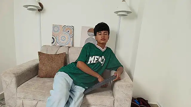 jacob_cum23のウェブカメラショー
