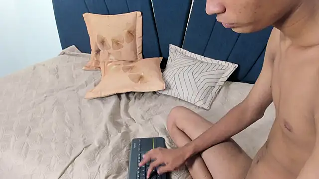 Pokazy przed kamerką – jacob_cum23