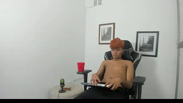 jacob_cum23 Pertunjukan Webcam